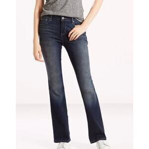 Levi’s women’s 515 Mid Rise Boot Cut Jeans. Size 32L. Dark Wash. NWT